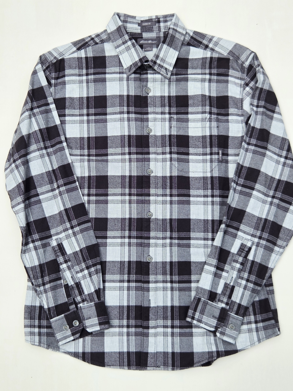 Eddie Bauer Classic Fit Men's Plaid Flannel Long Sleeve Button Down Size-Large